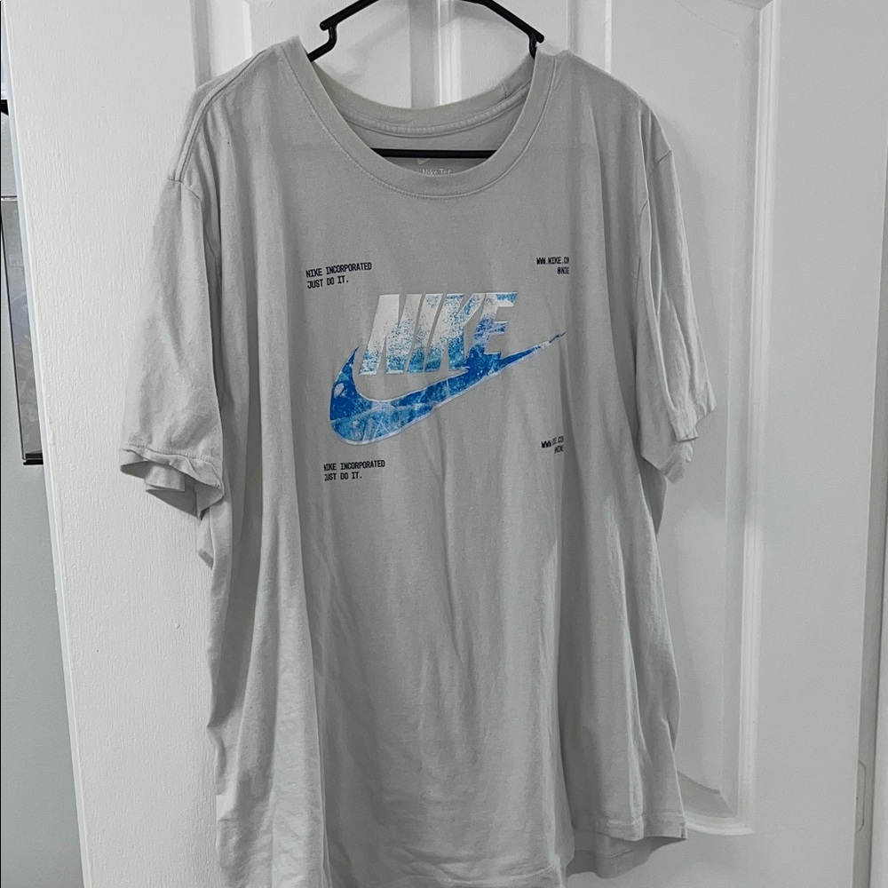 Nike T shirt